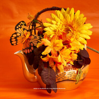 Teeblumen Kanne mit Azalee © 2017 Ilona Weinhold-Wackernah - 000774