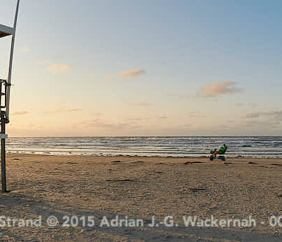 Juist Strand © 2015 Adrian J.-G. Wackernah - 000280