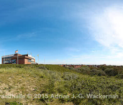 Juist Strandhalle © 2015 Adrian J.-G. Wackernah - 000487