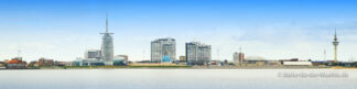 Skyline ab Blexen © Adrian Wackernah (VG Bild-Kunst Nr.: 2219193) - https://atelier-an-der-muehle.de