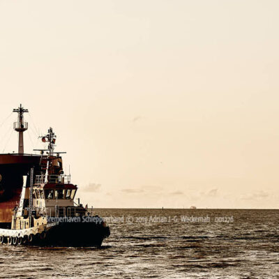 Produktbild Bremerhaven Schleppverband © 2019 Adrian J.-G. Wackernah - 001276