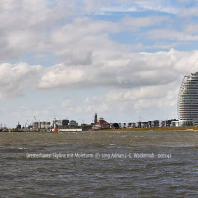 Produktbild Bremerhaven Skyline mit Moleturm © 2019 Adrian J.-G. Wackernah - 001242
