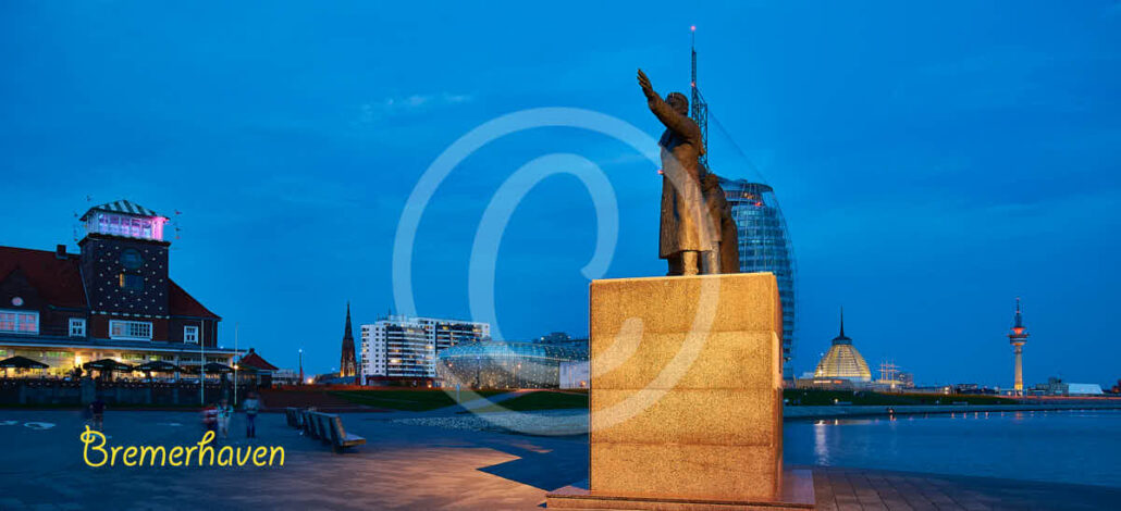 Bremerhaven Auswandererdenkmal Fotokarte DINlang mit Kuvert